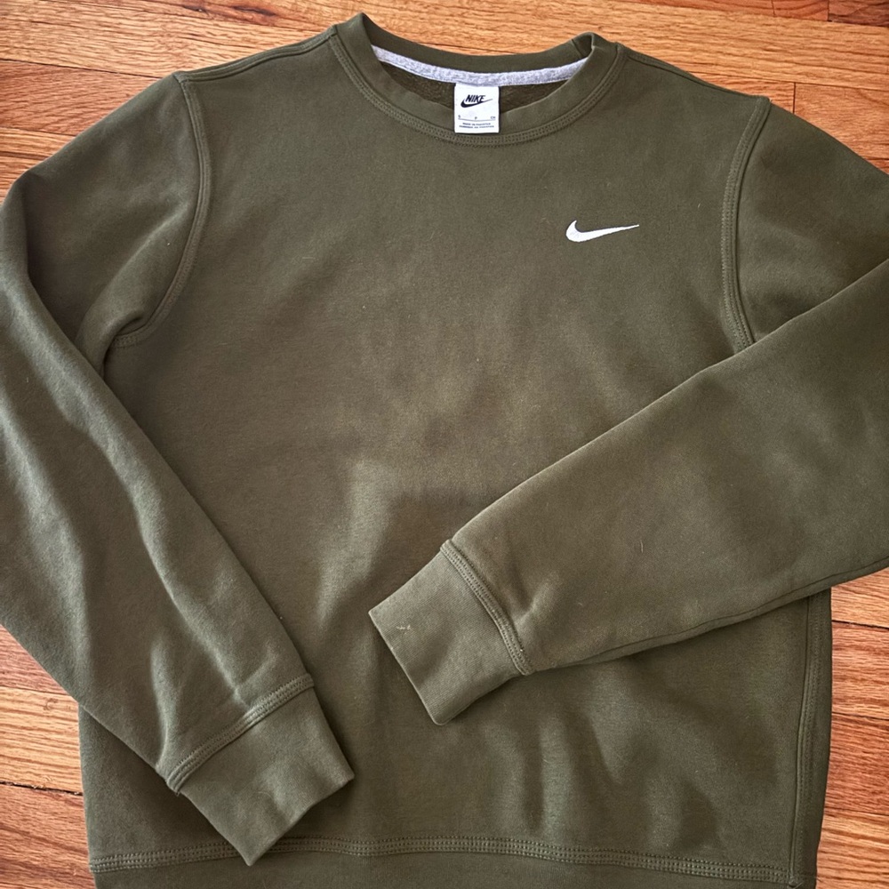Nike crewneck sweatshirt great condition almost new